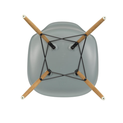 Cadeira Eames em Plástico DSW / Base maple